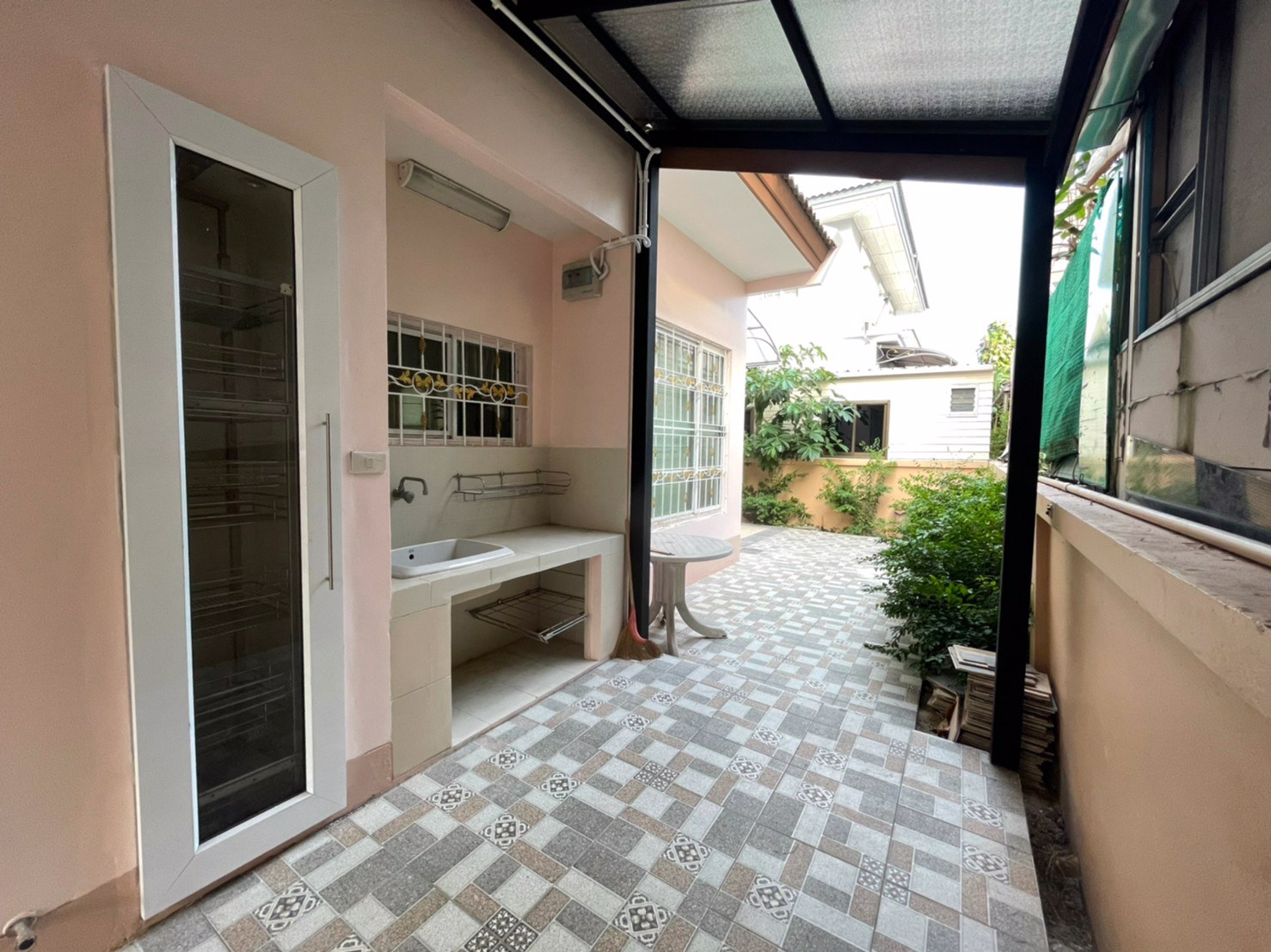 ขายนันทวันสุวรรณภูมิ-ถกิ่งแก้ว-ใกล้สนามบิน-รีโนเวทแล้ว-พร้อมเฟอร์นิเจอร์เกรดเอ-ต่อเติมครบ