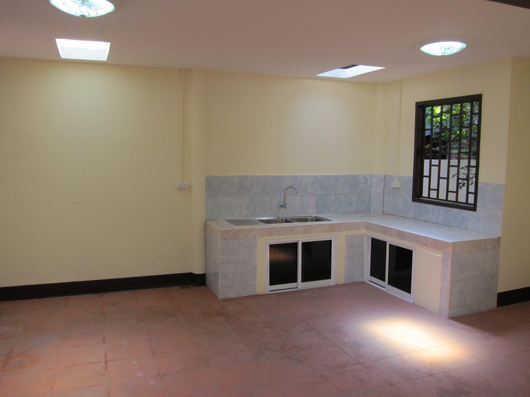 ขายมสินสมบูรณ์-บ้านเดี่ยว2-ชั้น-78-ตรวา-ลำลูกกาคลอง8-ต่อเติมเยอะ-ที่จอดรถ-5-คัน-ใกล้วัดดอนใหญ่