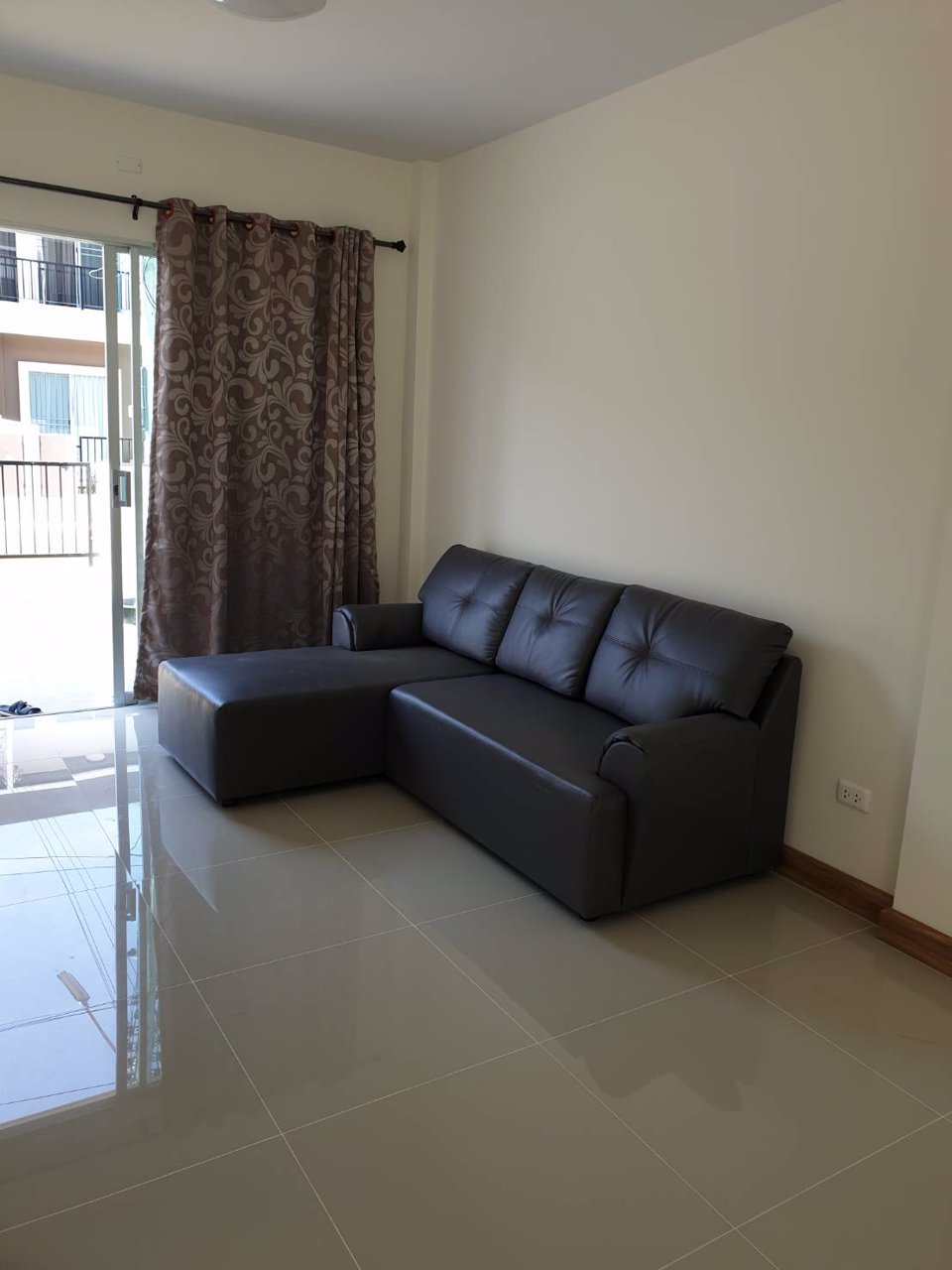 ขายทาวน์เฮ้าส์-2-ชั้น-หมู่บ้าน-บ้านดี-บางโทรัด