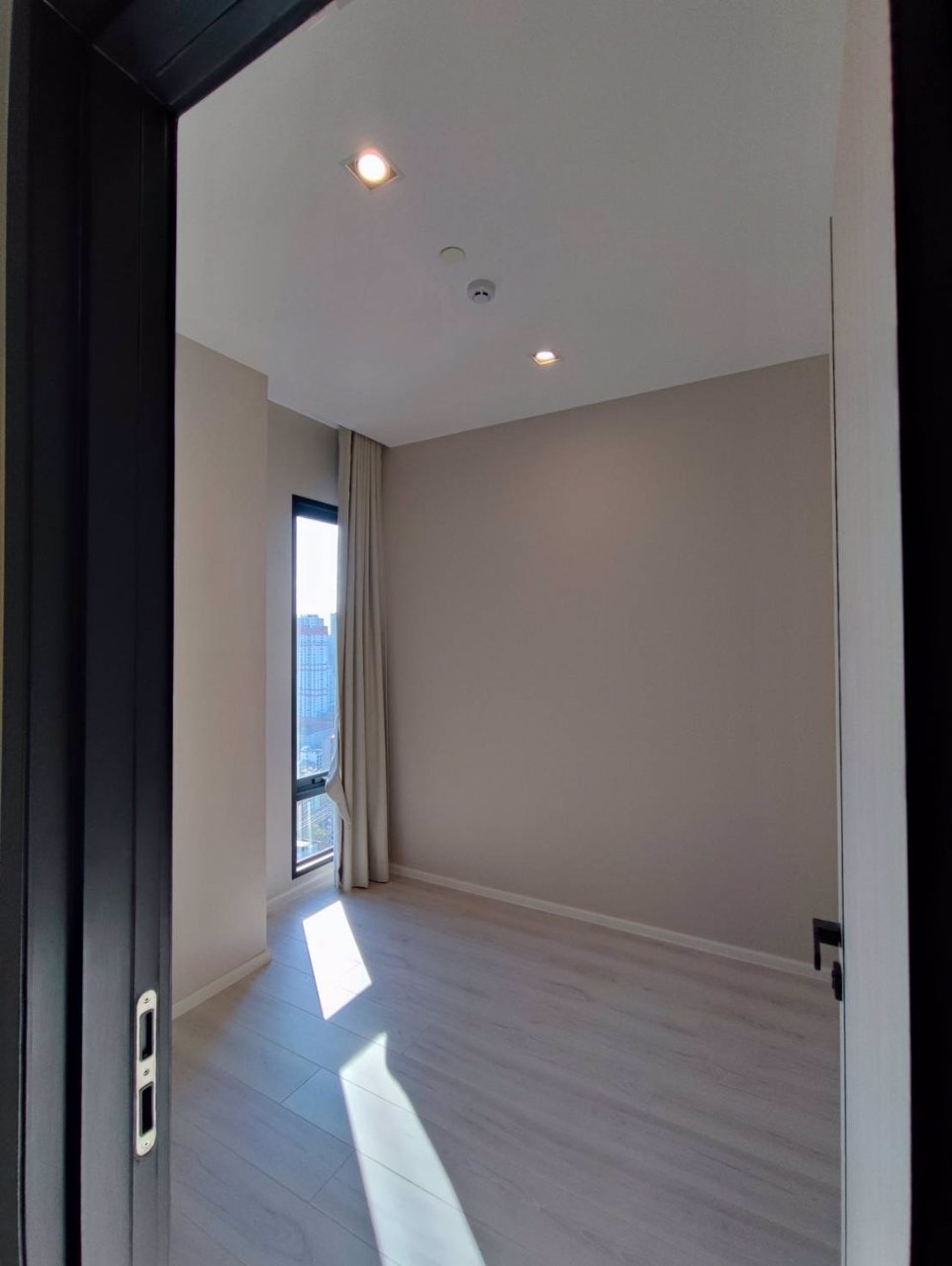 ขายด่วน-คอนโด-เดอะรูม-พญาไท-the-room-phayathai-ขายดาวน์-ราคาขาดทุน-ชั้น-30-