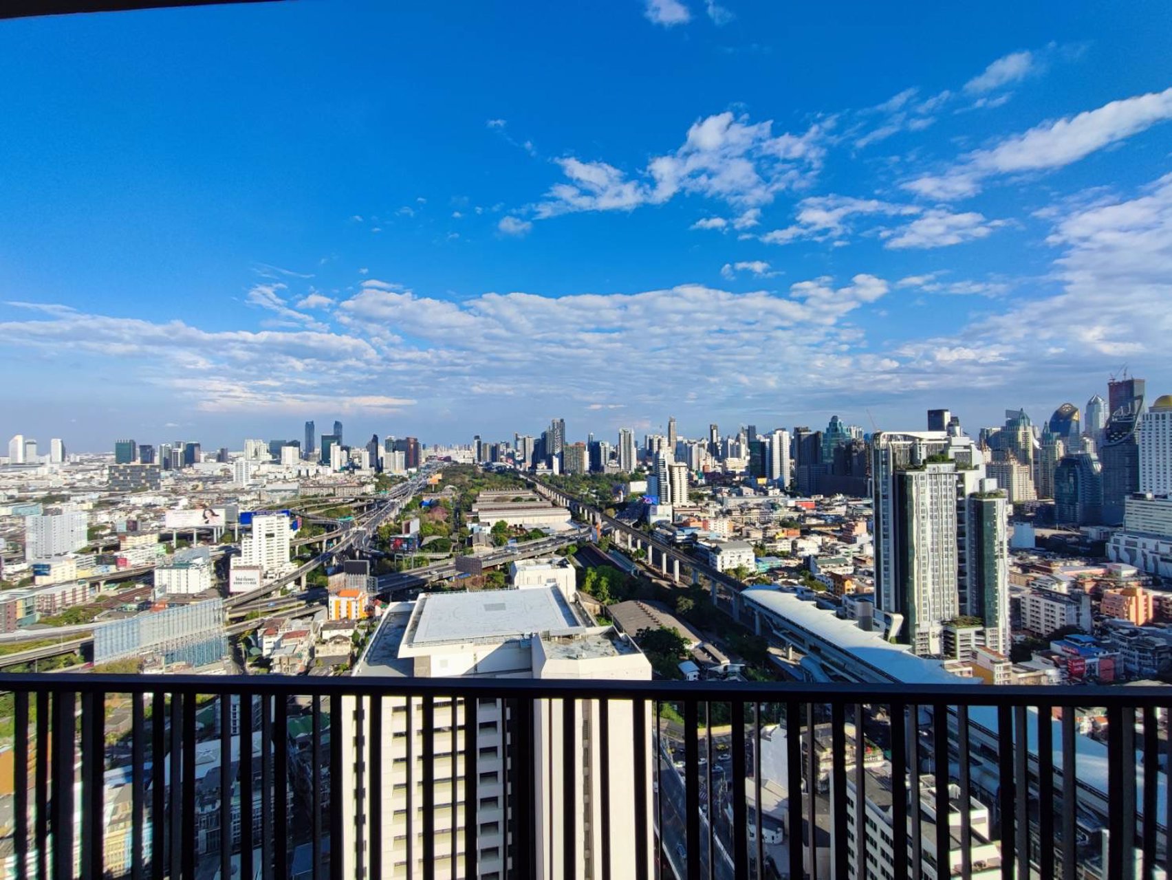 ขายด่วน-คอนโด-เดอะรูม-พญาไท-the-room-phayathai-ขายดาวน์-ราคาขาดทุน-ชั้น-30-