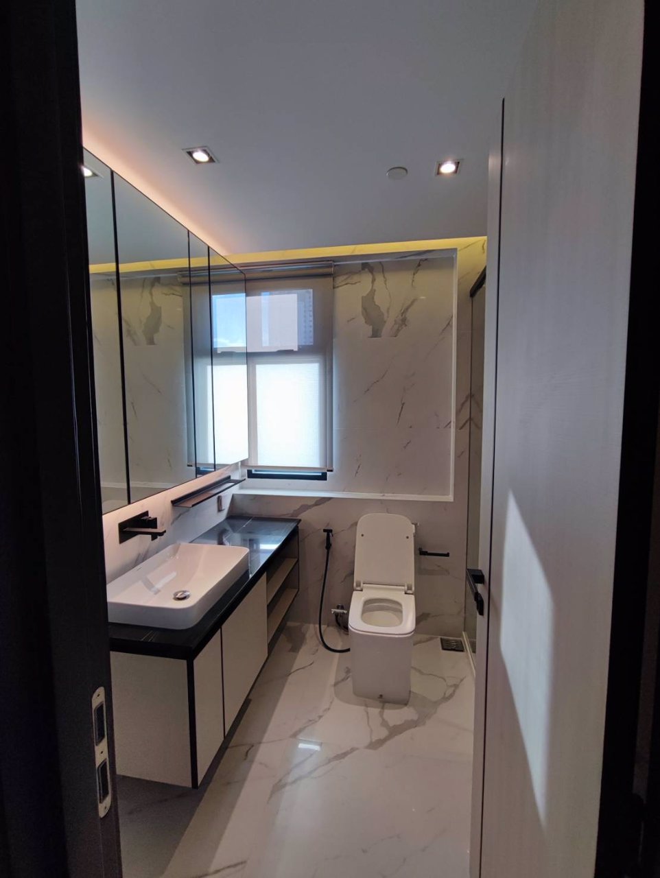 ขายด่วน-คอนโด-เดอะรูม-พญาไท-the-room-phayathai-ขายดาวน์-ราคาขาดทุน-ชั้น-30-