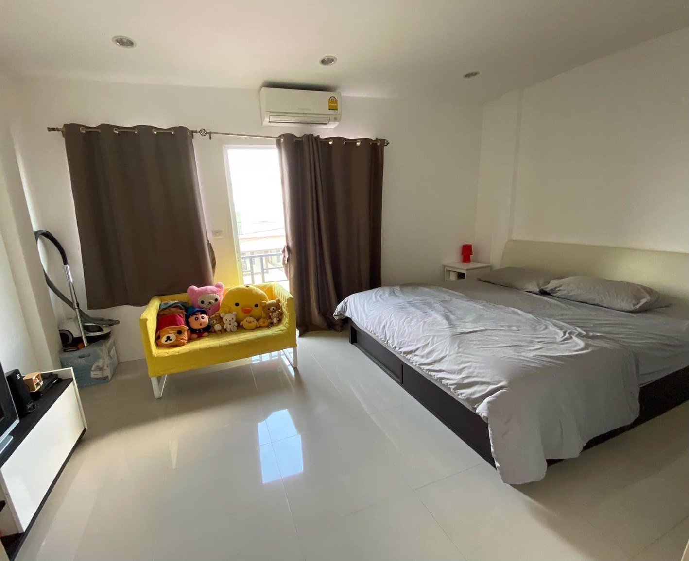 ทาวน์โฮมสวย-2-ชั้นสไตล์โมเดล-พร้อมอยู่-ทำเลดี-สงบ-ใกล้แหล่ง-แหล่งช้อปปิ้ง-รร-รพ-เดินทางสะดวก