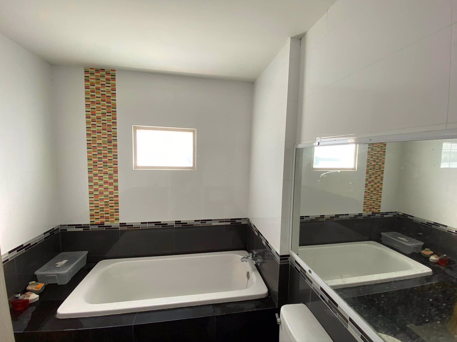 ทาวน์โฮมสวย-2-ชั้นสไตล์โมเดล-พร้อมอยู่-ทำเลดี-สงบ-ใกล้แหล่ง-แหล่งช้อปปิ้ง-รร-รพ-เดินทางสะดวก