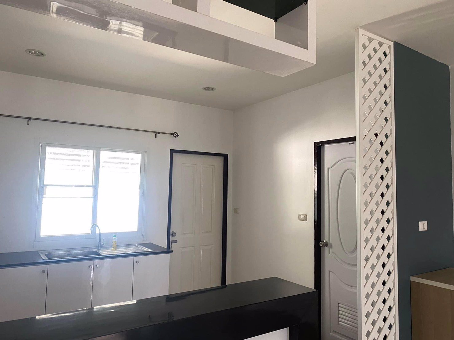 ทาวน์โฮมสวย-2-ชั้นสไตล์โมเดล-พร้อมอยู่-ทำเลดี-สงบ-ใกล้แหล่ง-แหล่งช้อปปิ้ง-รร-รพ-เดินทางสะดวก