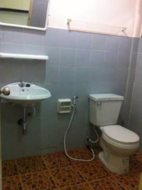 ขาย-หมู่บ้านบัวทอง-2-ทาวน์เฮ้าส์-2-ชั้น-ถนนกาญจนาภิเษก-ตำบลเสาธงหิน-อำเภอบางใหญ่