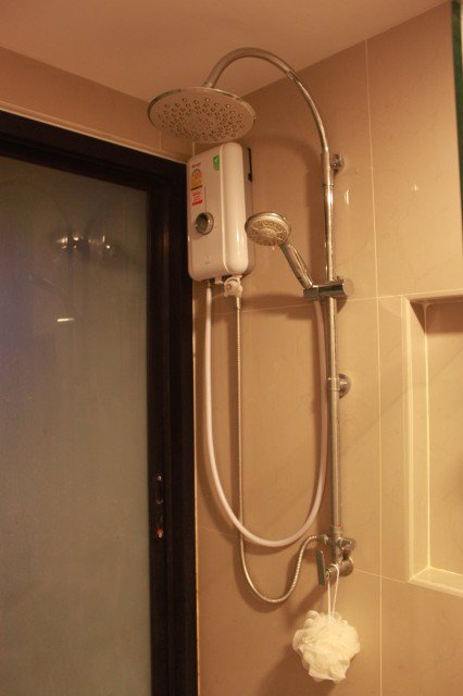 ขาย-คอนโด-หลังห้างแหลมทอง-ลิฟวิ่ง-อเวนิว-บางแสน-living-avenue-bangsaen