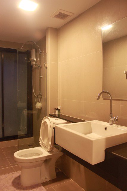 ขาย-คอนโด-หลังห้างแหลมทอง-ลิฟวิ่ง-อเวนิว-บางแสน-living-avenue-bangsaen