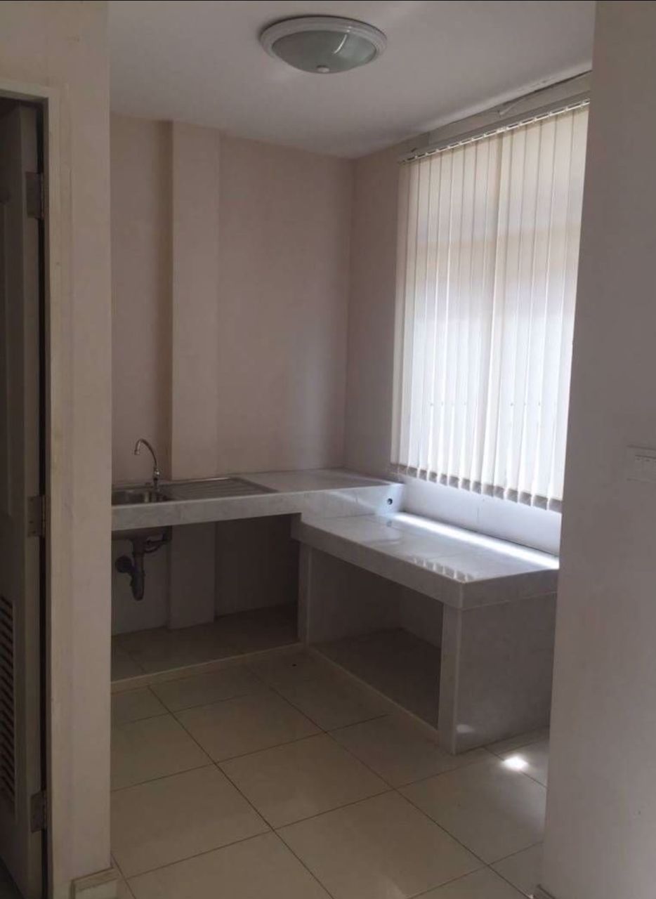 ขายทาวน์โฮม-3-ชั้นโครงการ-ฟลอร่าวิลล์-หน้ากว้าง-5-เมตร-3-ชั้น-5-ระดับ-พื้นที่ใช้สอย-162-ตรม