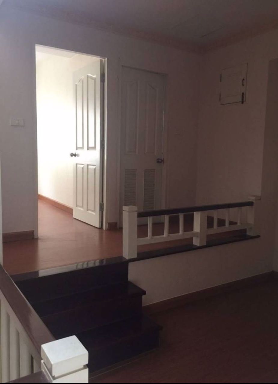 ขายทาวน์โฮม-3-ชั้นโครงการ-ฟลอร่าวิลล์-หน้ากว้าง-5-เมตร-3-ชั้น-5-ระดับ-พื้นที่ใช้สอย-162-ตรม