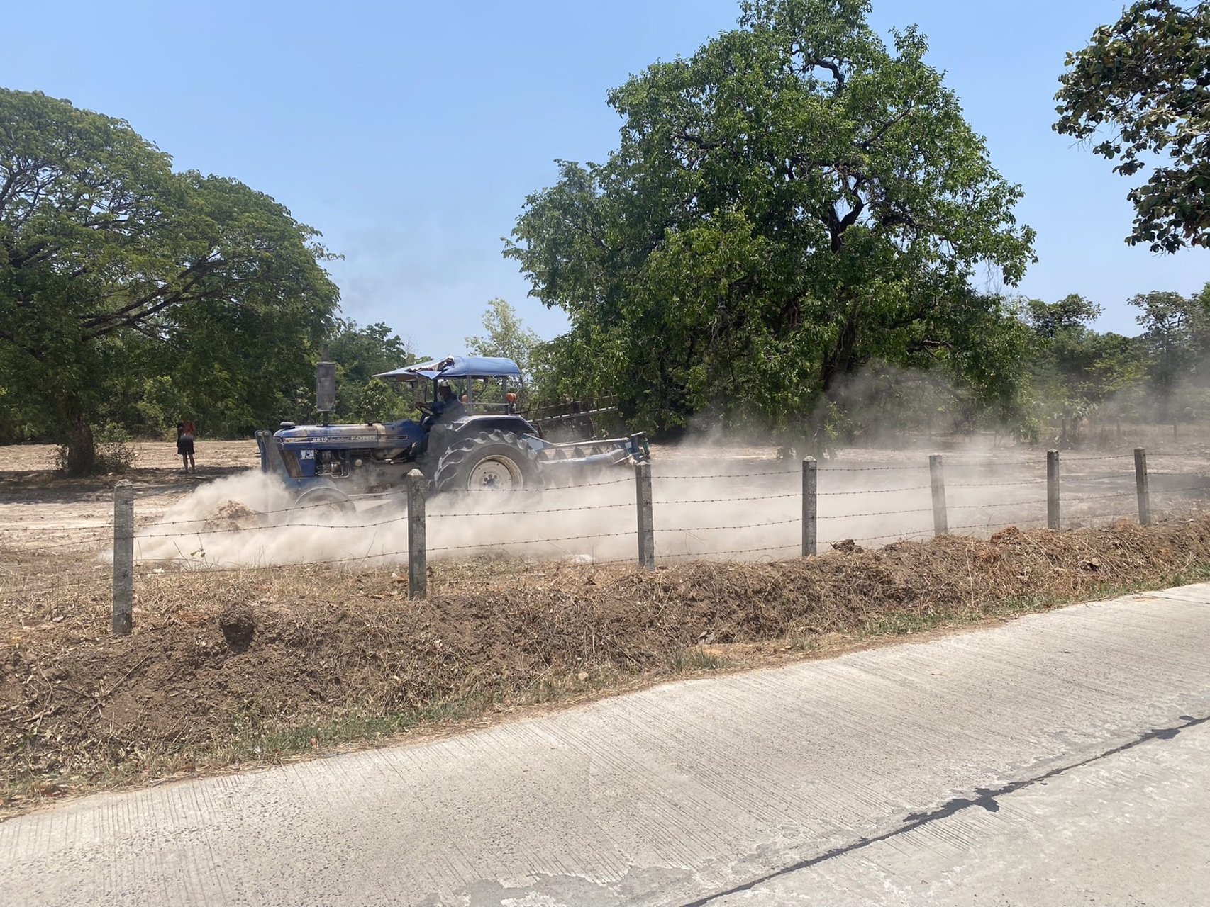 ที่ดินถูกมาก-เนื้อที่-6-ไร่-2-งาน-74-ตรว