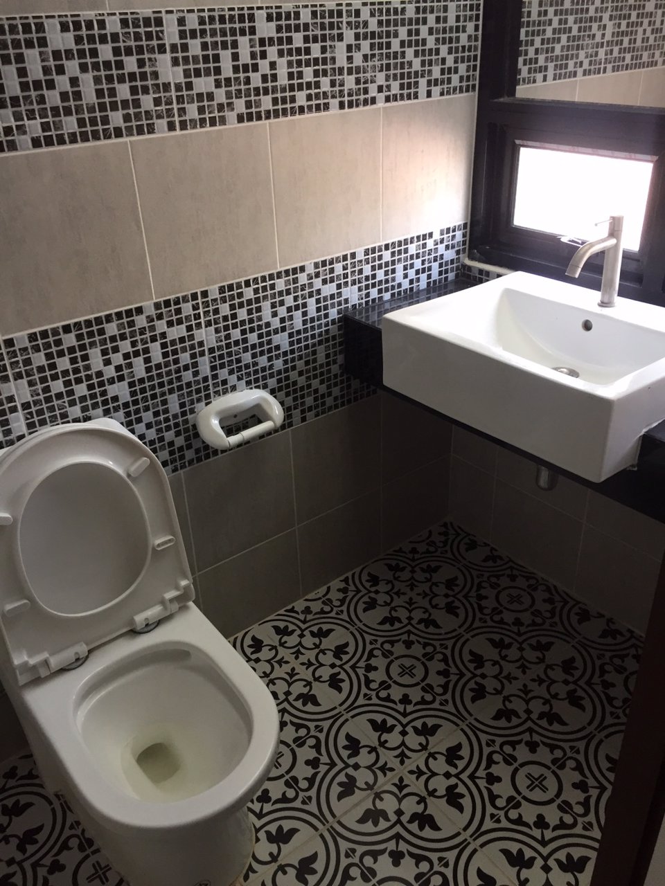 ขาย-เช่า-ทาว์โฮม-อารดาวิลล์-นาป่า-ดอนหัวฬ่อ-สะอาด-สะดวกสบาย-เดิมทางง่าย