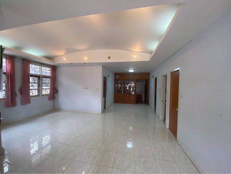 ขายด่วน-มสีวลี-บ้านเดี่ยว-60ตารางวา-ติดตลาดสี่มุมเมือง-0818684966