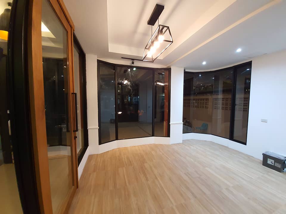 ให้เช่าร้านค้าใต้อพาร์ทเม้นท์-ในซอย-สุขุมวิท-81-อยู่ติด-bts-อ่อนนุช-300-ม-เนื้อที่ประมาณ-19-ตรม