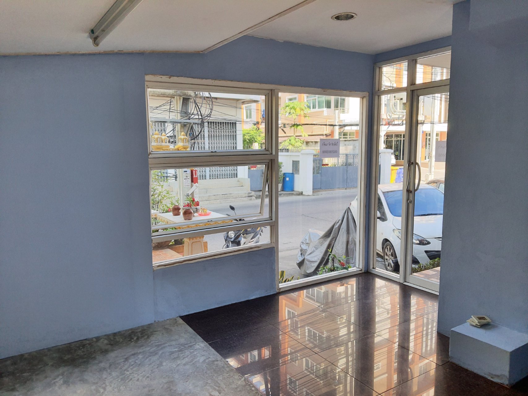 ให้เช่าร้านค้า-ใต้อพาร์ทเมนท์-ติดโลตัสศรีนครินทร์