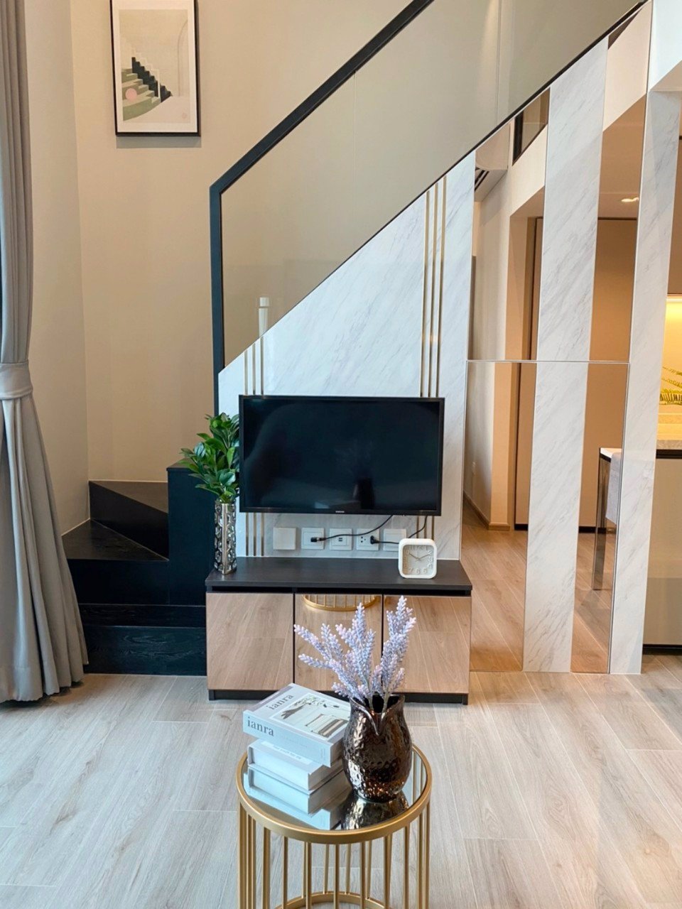 ให้เช่าคอนโด-เดอะรีเซิร์ฟ-พหล-ประดิพัทธ์-ติด-bts-สะพานควาย-ห้องเพดานสูง