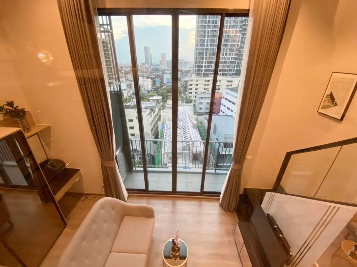 ให้เช่าคอนโด-เดอะรีเซิร์ฟ-พหล-ประดิพัทธ์-ติด-bts-สะพานควาย-ห้องเพดานสูง