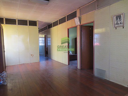 ขายด่วน-ที่ดินพร้อมสิ่งปลูกสร้าง-บ้านครึ่งตึกครึ่งไม้-2-ชั้น-ติดถนนโพธิ์การ้อง-เนื้อที่-63-ตรว