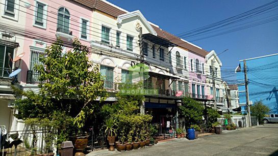 บ้านกลางเมือง-ลูเซิร์น-อ่อนนุช46-ขายด่วน-ทาวน์โฮม-3-ชั้น-เนื้อที่-2130-ตรว-สุขุมวิท77-ศรีนครินทร์