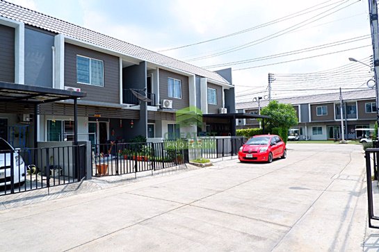 หมู่บ้าน-เดอะคัลเลอร์รังสิต-คลอง4-ขายด่วน-ทาวน์โฮม-2-ชั้น-เนื้อที่-20-ตรว-ลำลูกกา-คลอง-4-ทำเลดี