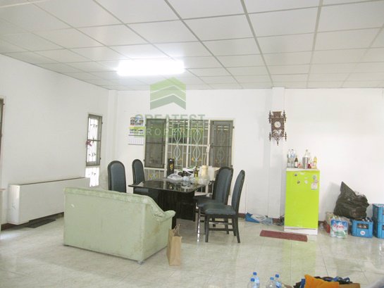 หมู่บ้าน-ทองสถิตย์-8-หทัยราษฎร์-วัชรพล-ขายด่วน-บ้านเดี่ยว-2-ชั้น-57-ตรว-โซนหน้าหมู่บ้าน-ราคาถูก