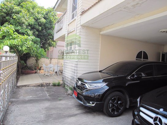 หมู่บ้าน-ทองสถิตย์-8-หทัยราษฎร์-วัชรพล-ขายด่วน-บ้านเดี่ยว-2-ชั้น-57-ตรว-โซนหน้าหมู่บ้าน-ราคาถูก