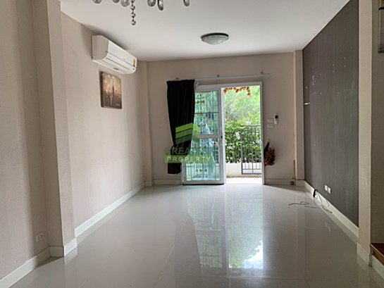 หมู่บ้าน-ไลโอนอฟ-ดอนเมือง-แจ้งวัฒนะ-ขายด่วน-ทาวน์โฮม-2-ชั้น-เนื้อที่-1730-ตรว-ซอย-ช่างอากาศอุทิศ13