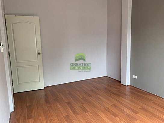 หมู่บ้าน-ไลโอนอฟ-ดอนเมือง-แจ้งวัฒนะ-ขายด่วน-ทาวน์โฮม-2-ชั้น-เนื้อที่-1730-ตรว-ซอย-ช่างอากาศอุทิศ13