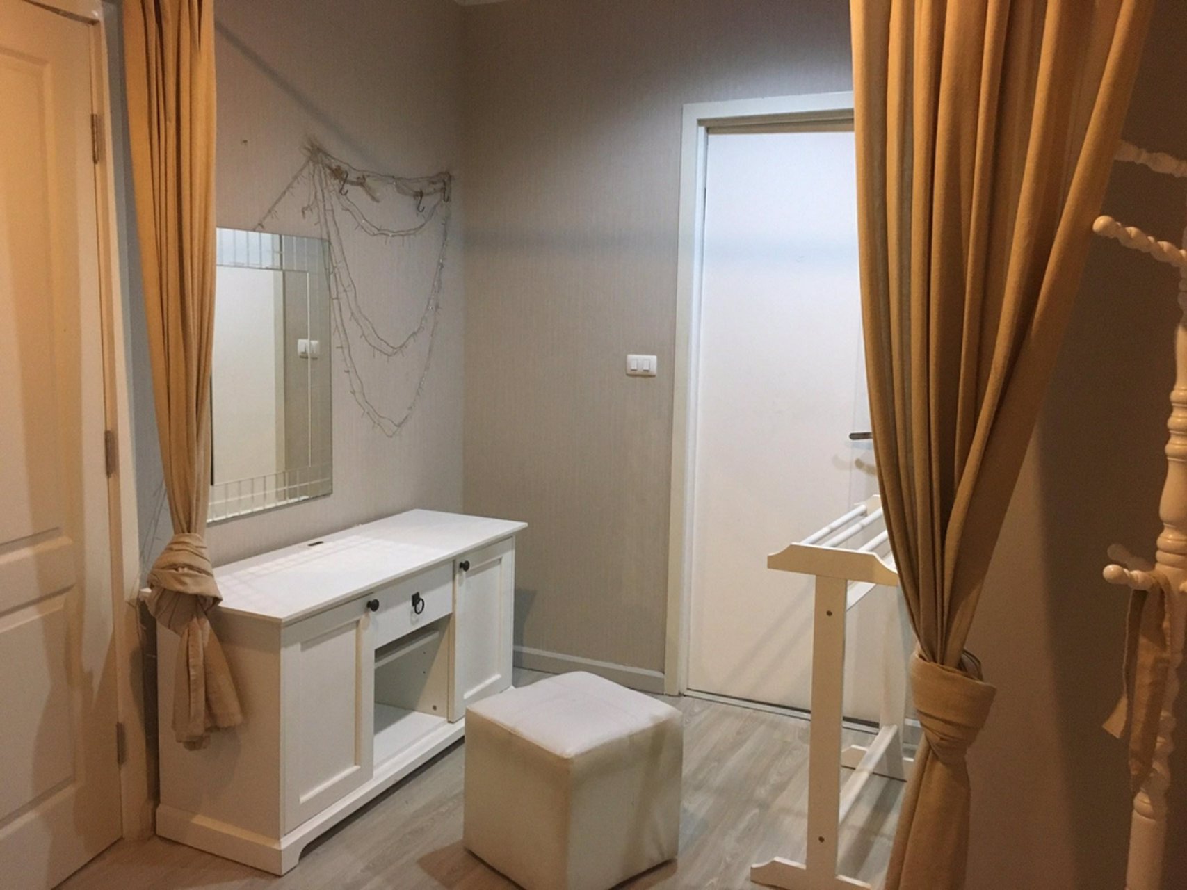 ขาย-เดอะไพรเวซีรัชดา-สุทธิสาร-3332-ตรม-อาคารc-คอนโดตั้งอยู่ที่-ถนนสุธิสาร-แขวงสามเสนนอก-เขตห้วยขว