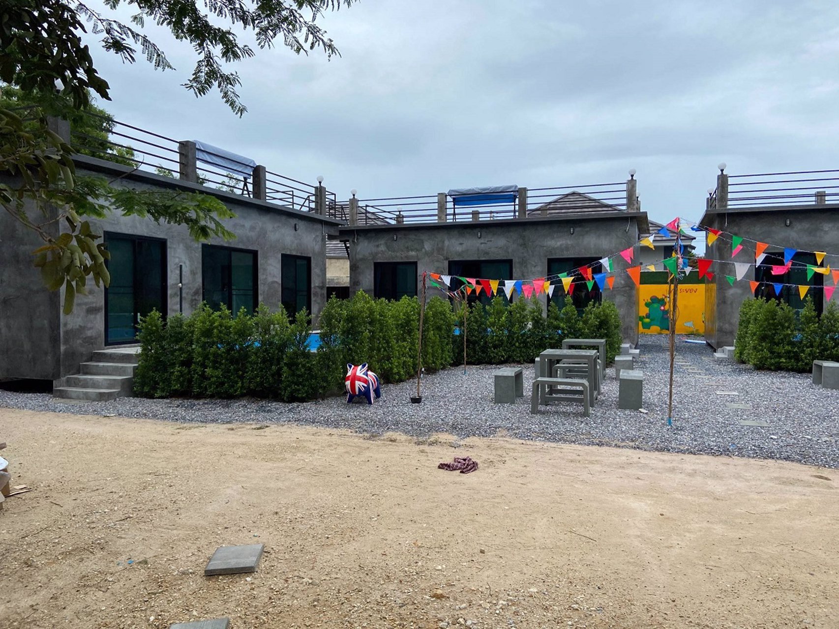 ให้เช่ากิจการ-pool-villa-สร้างใหม่-style-loft-จระยอง