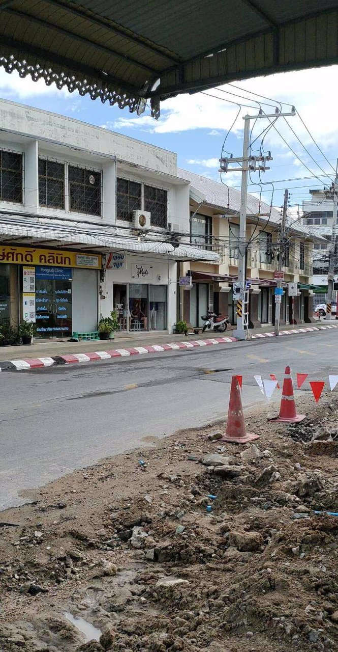 ขายอาคารพาณิชย์-2ชั้น-2ห้อง-ขนาดกว้าง8เมตร