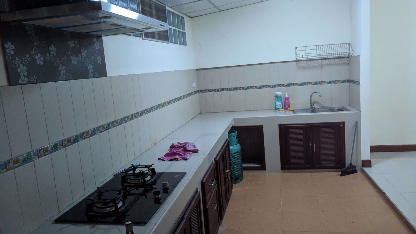 ให้เช่า-ทาวน์เฮ้าส์-ห้องมุม-หมู่บ้านหลักสองนิเวศ-เพชรเกษม63-2-34-ตรว-ใกล้-mrt-หลักสอง