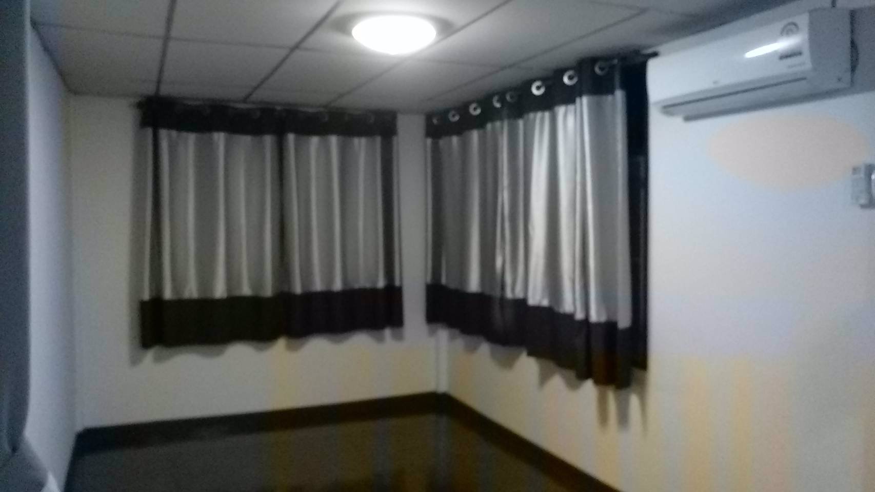 ให้เช่าทาว์โฮมหลักสองนิเวนศ์-3-ห้องนอน-2-ห้องน้ำ-ห่างจากถนนใหญ่-250-เมตร-ปากซอย-มี-รปภ-24-ชั่วโมง