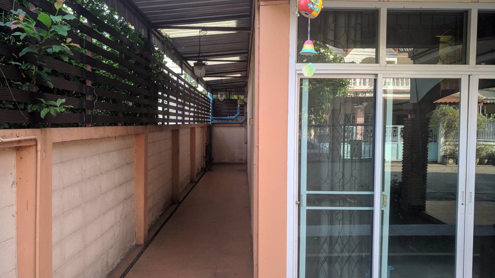 ให้เช่าทาว์โฮมหลักสองนิเวนศ์-3-ห้องนอน-2-ห้องน้ำ-ห่างจากถนนใหญ่-250-เมตร-ปากซอย-มี-รปภ-24-ชั่วโมง