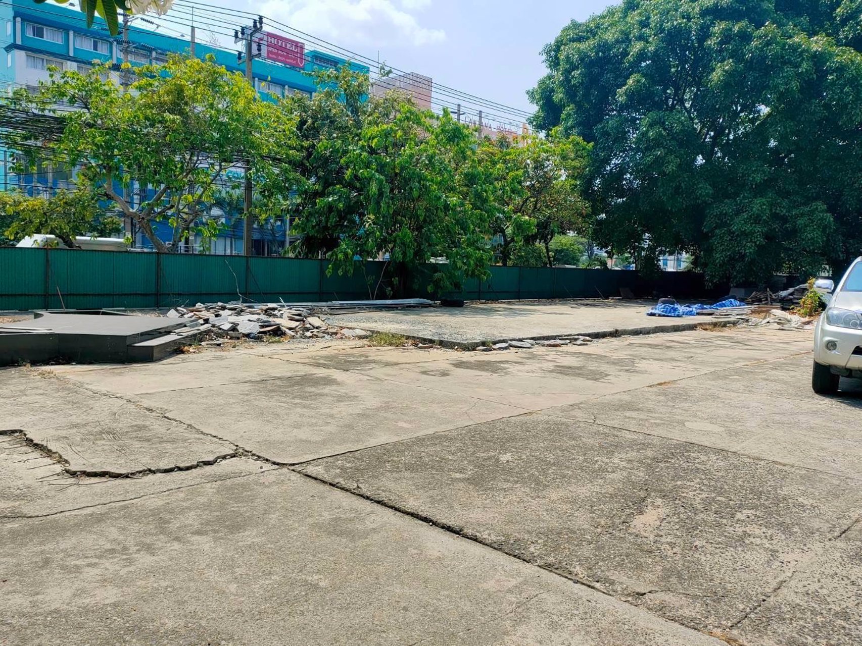 ขายที่ดินติดถนนรัชดาแปลง-ใกล้mrtสุทธิสาร200เมตรแถมสิ่งปลูกสร้าง