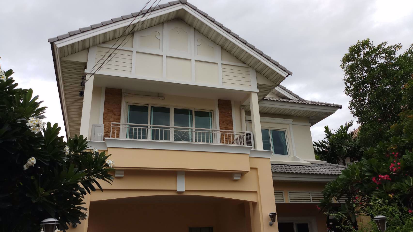 ให้เช่าบ้านเดี่ยว-มเพอร์เฟคเพลส-ลาดกระบัง-2-ชั้น-3-นอน-ใกล้สนามบิน-เช่า-26000บ-ด-โทร-093-9594717