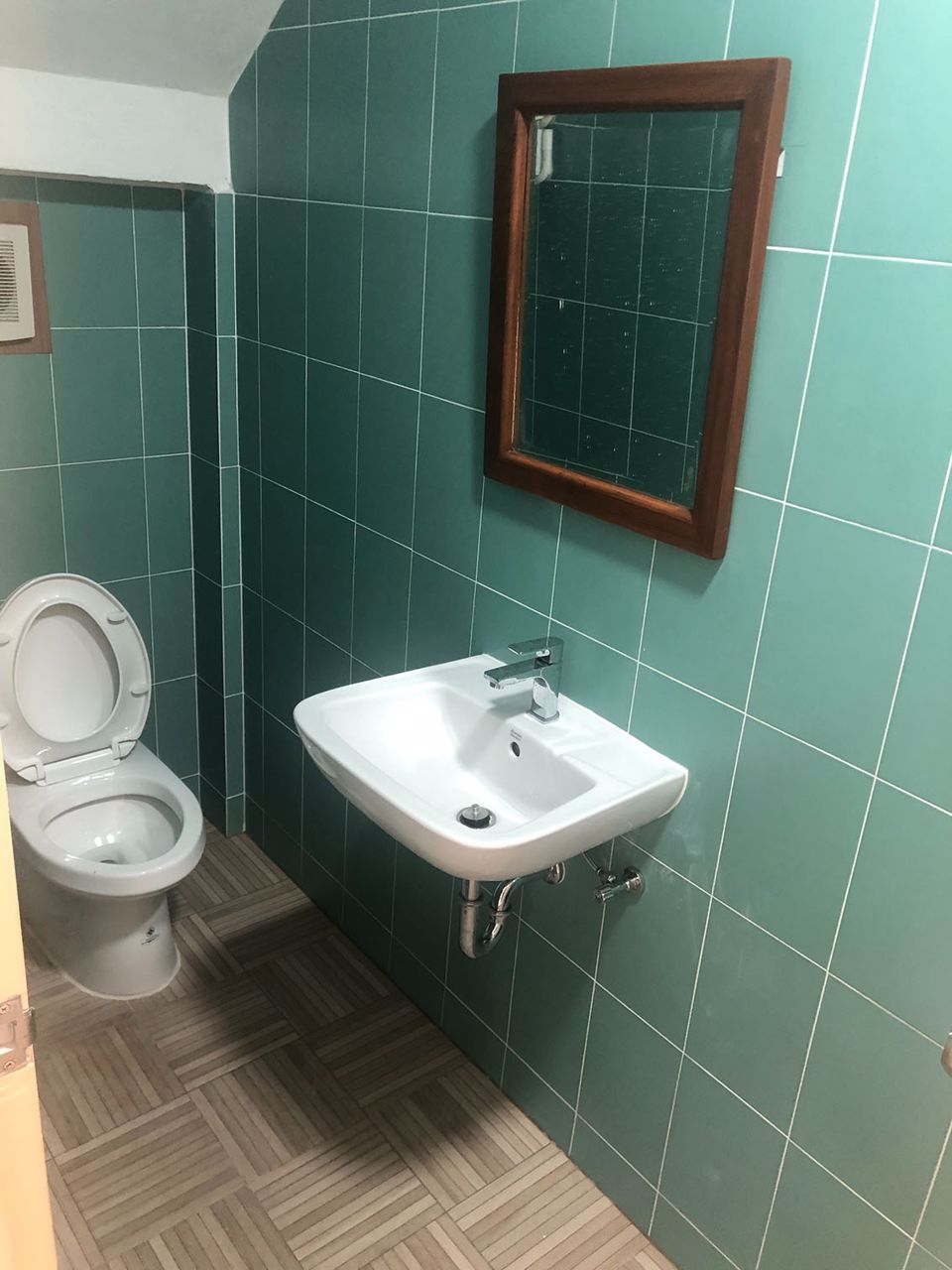 ให้เช่าบ้านตกแต่งใหม่-สุขุมวิทซ4-ใกล้-bts-นานา-3ชั้น-4นอน-ครัว-แอร์-เช่า-48000บ-ด-โทร-093-9594717