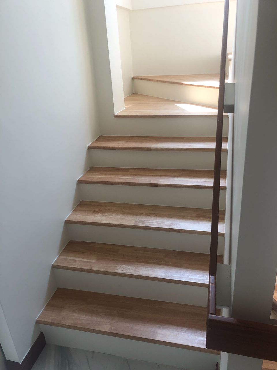 ให้เช่าบ้านตกแต่งใหม่-สุขุมวิทซ4-ใกล้-bts-นานา-3ชั้น-4นอน-ครัว-แอร์-เช่า-48000บ-ด-โทร-093-9594717