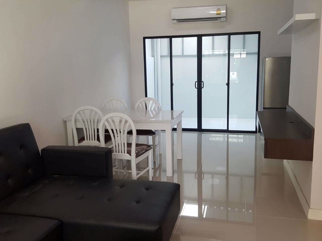 ให้เช่าทาวเฮ้าส์-2ชั้น-มเดอะคอนเนค-ถพัฒนาการ38-3นอน-พร้อมเฟอร์-เช่า-25000-บ-ด-โทร-093-9594717