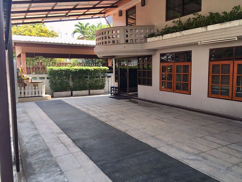 ขายบ้าน2ชั้น-102ตรว-ถลาดพร้าว71-ใกล้ทางด่วน-รับค่าเช่า-60000-ด-ขาย-16ล้าน-โทร-093-9594717