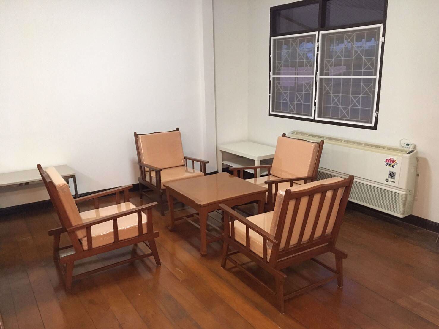 ขายบ้าน2ชั้น-102ตรว-ถลาดพร้าว71-ใกล้ทางด่วน-รับค่าเช่า-60000-ด-ขาย-16ล้าน-โทร-093-9594717