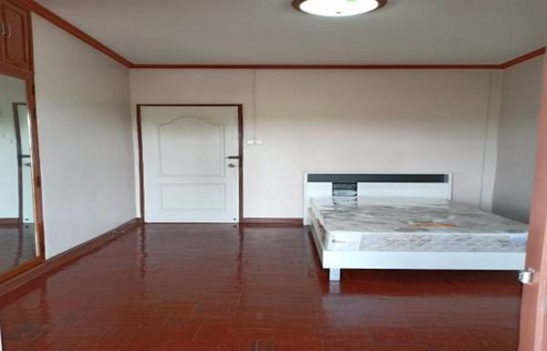 ให้เช่าทาวน์เฮาส์-2ชั้น-มศุภลักษณ์-ถวิภาวดี-82-2-นอน-แอร์-เฟอร์-เช่า13000-บโทร-โทร-093-9594717