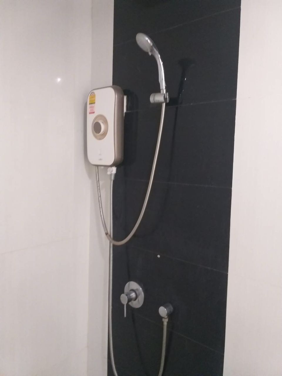 ให้เช่าทาวน์โฮม-3-ชั้น-ภณาสิริ-เกษตร-นวมินทร์-ซอยมัยลาภ-4นอน-ครัว-เช่า-22000บ-ด-โทร-093-9594717