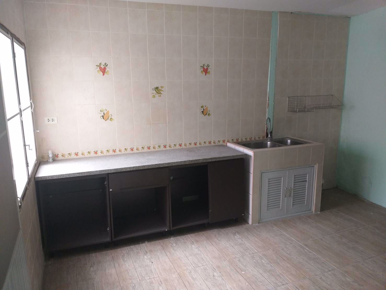 ให้เช่าทาวน์โฮม-3-ชั้น-ภณาสิริ-เกษตร-นวมินทร์-ซอยมัยลาภ-4นอน-ครัว-เช่า-22000บ-ด-โทร-093-9594717