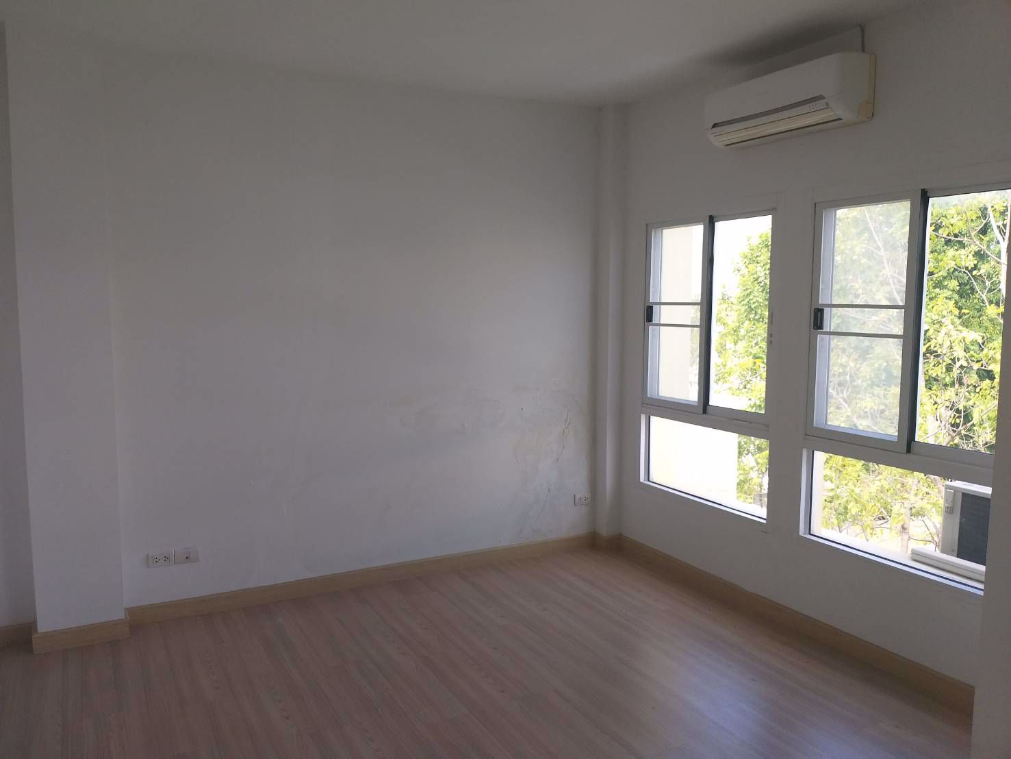 ให้เช่าทาวน์โฮม-3-ชั้น-ภณาสิริ-เกษตร-นวมินทร์-ซอยมัยลาภ-4นอน-ครัว-เช่า-22000บ-ด-โทร-093-9594717