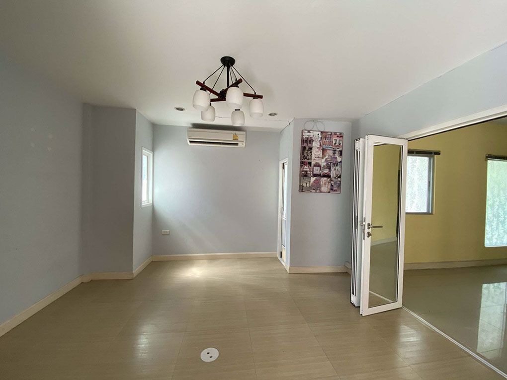 ให้เช่าทาวน์เฮ้าส์2ชั้น-เดอะเฟิร์ทโฮม-ลำลูกกาคลอง3-4นอน-แอร์-ใกล้ฟิวเจอร์-เช่า10000บ-ดโทร093-9594717