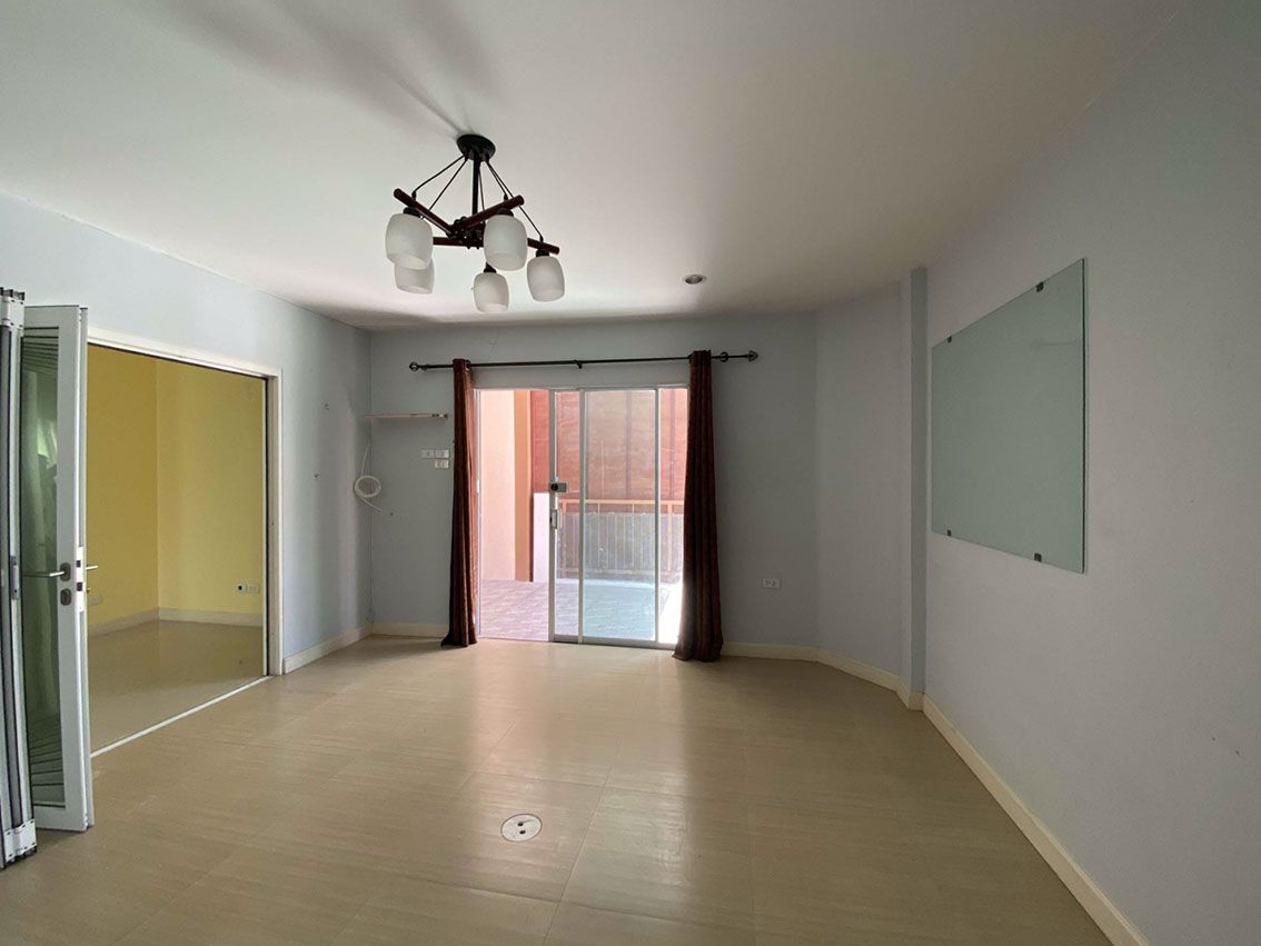 ให้เช่าทาวน์เฮ้าส์2ชั้น-เดอะเฟิร์ทโฮม-ลำลูกกาคลอง3-4นอน-แอร์-ใกล้ฟิวเจอร์-เช่า10000บ-ดโทร093-9594717