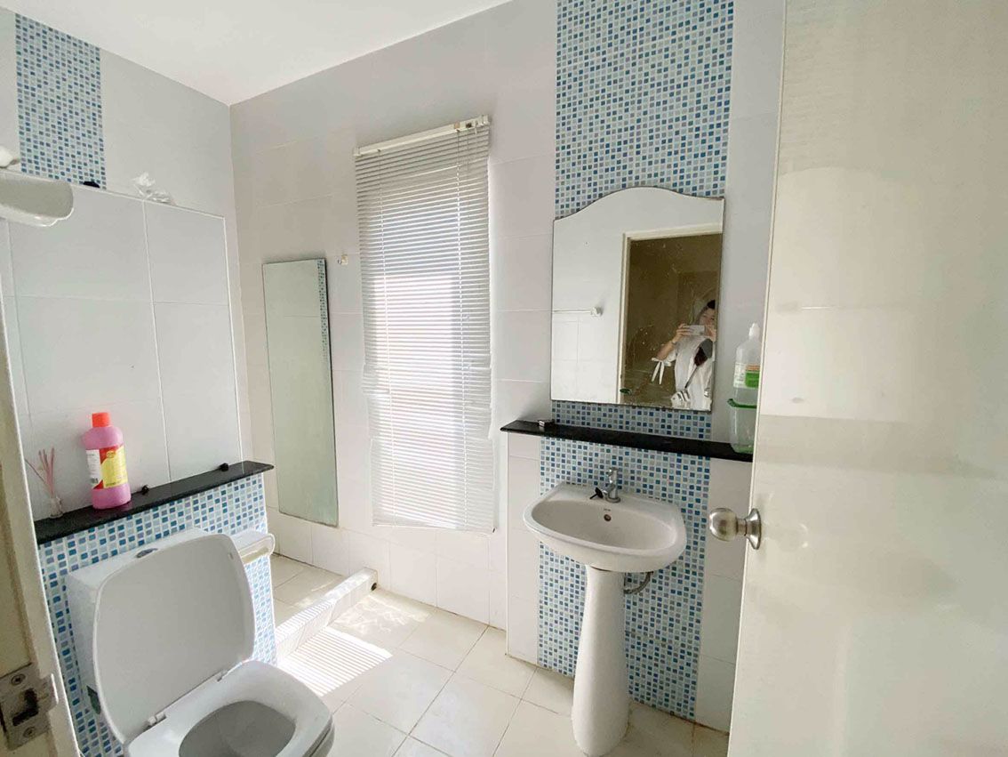 ให้เช่าทาวน์เฮ้าส์2ชั้น-เดอะเฟิร์ทโฮม-ลำลูกกาคลอง3-4นอน-แอร์-ใกล้ฟิวเจอร์-เช่า10000บ-ดโทร093-9594717