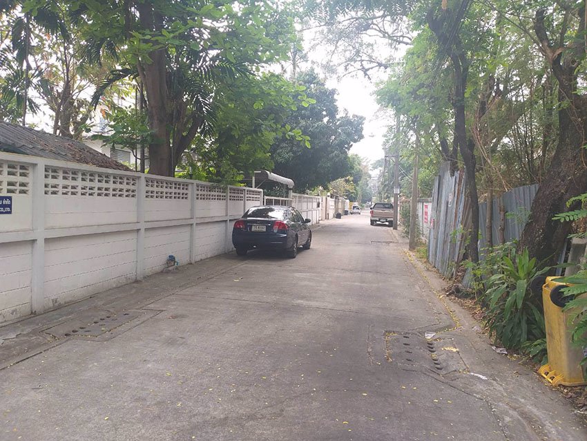 ขายบ้านเดี่ยว-109ตรว-ถพระรามเก้า-ใกล้ห้างเดอะไนน์-มอเตอร์เวย์-ทางด่วน-ขาย-13ล้าน-โทร093-9594717