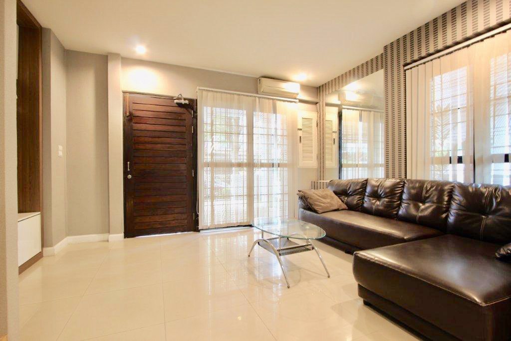 ขายทาวน์โฮมอารียาแมนดารีนา-ถสุขุมวิท77-30ตรว-3ชั้น-เหมาะซื้อลงทุน-ขาย-99ล้าน-โทร093-9594717